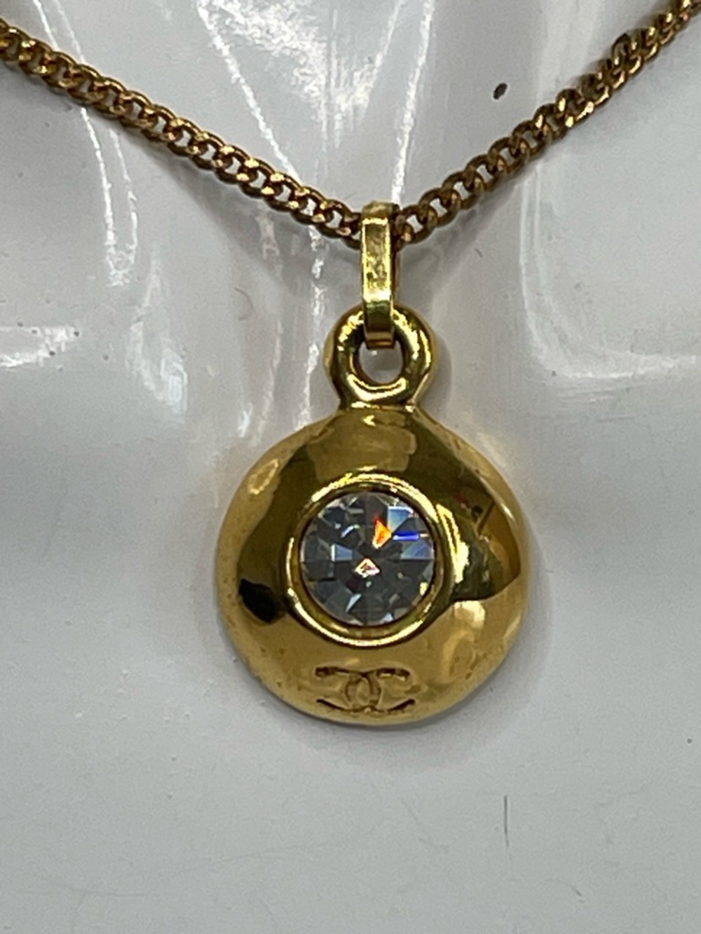 CHANEL Gold-Tone Crystal Disc Pendant Necklace - Picture 3 of 9